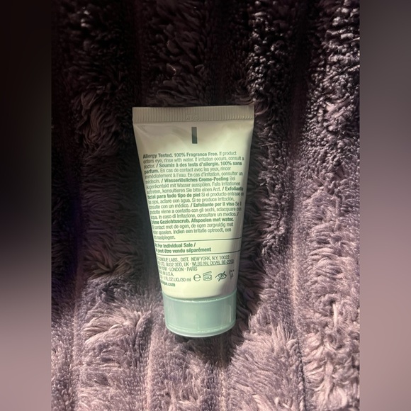 Clinique 7 Day Scrub Cream (1 floz) - Picture 2 of 2